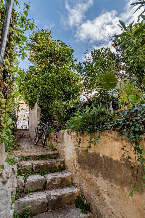 Old Split Apartment Exterior photo